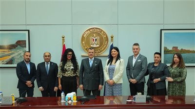 وزير السياحة والآثار يستقبل وفدًا من ممثلي كبرى وسائل الإعلام بصربيا