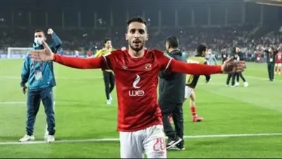 إصابة كريم فؤاد لاعب الأهلي.. وخضوعه لبرنامج علاجي للتعافى