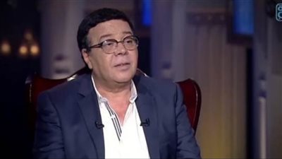 أحمد آدم: بمر حاليًا بفترة صعبة.. وندمان على الشغل مع منة شلبي