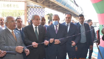 صور - وزير التموين يفتتح معرض أهلا رمضان بشبرا الخيمة