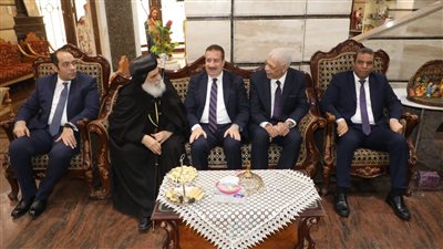 محافظ المنوفية ورئيس الجامعة يهنئان نيافة الأنبا بنيامين والأخوة الأقباط بأعياد الميلاد