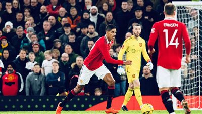 مانشستر يونايتد يضرب إيفرتون بثلاثية ويعبر للدور الرابع بكأس الاتحاد الإنجليزي