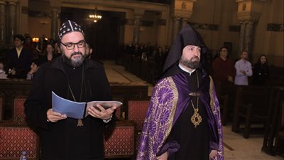 ربان الكنيسة السريانية بمصر يهنئ الكنيسة الأرمنية الأرثوذكسية بعيد الميلاد والغطاس المجيد