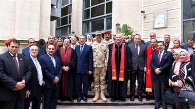 محافظ الإسكندرية يهنئ الطائفة الإنجيلية بعيد الميلاد المجيد