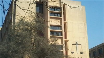 تعرف على محظورات لجان امتحانات الفصل الدراسي الأول داخل كلية الحقوق عين شمس