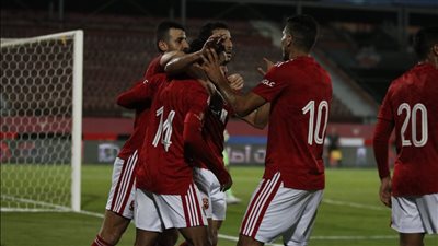 عاجل.. هداف الدوري الفرنسي يدخل حسابات الأهلي بديلًا لـ يعقوبو