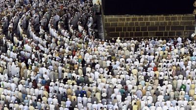 فضل العمرة والحكم عند الفقهاء