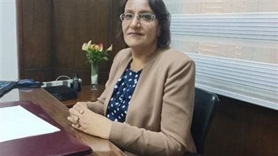 خبيرة مالية تستعرض أسباب عدم خروج السيولة من البورصة إلى البنوك