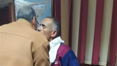 رئيس حي الشرق ببورسعيد يعتذر لجامع البلاستيك.. والأخير: متنازل عن حقي