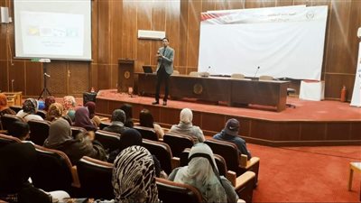 قومي المرأة بالبحر الأحمر وجهاز تنمية المشروعات ينظمان دورة تدريبية حول التسويق الإلكتروني
