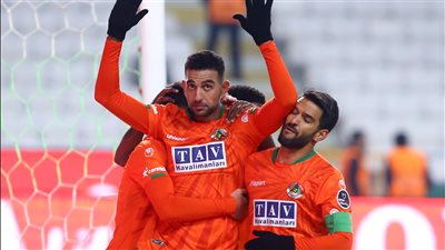 عاجل.. كوكا ينفجر ويسجل هدفين في مباراة ألانيا سبور وطرابزون (فيديو)