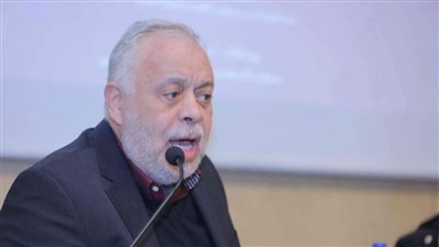 أشرف زكي يكشف عن رأيه في تبرع الفنان ياسر جلال لصندوق تحيا مصر