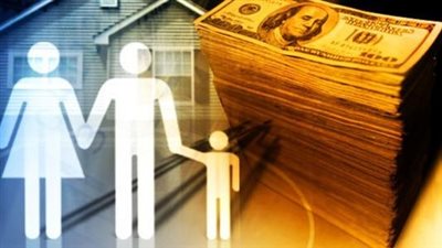 استشاري أسري: الإسراف في شراء الهدايا للزوجة يفقد قيمتها ويشعرها بالملل