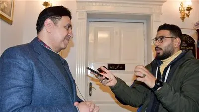 نجل شقيق العندليب: 