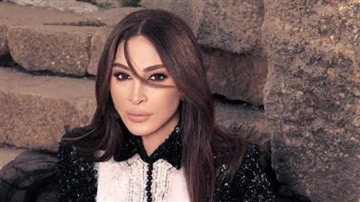 أزمة طاحنة تواجه ألبوم إليسا الجديد والسبب مثير 