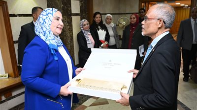 القباج تستقبل وزير التنمية الاجتماعية والأسرة بجمهورية سنغافورة