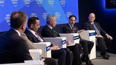 وزير الخارجية يشارك في جلسة على هامش منتدى الاقتصاد العالمي