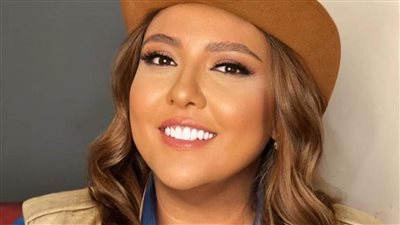 مي كساب برفقة زينة من كواليس مسلسل 