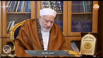 أحمد عمر هاشم يكشف حكم ارتداء 