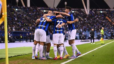 إنتر يكتسح ميلان ويتوج بطلًا لكأس السوبر الإيطالي على الأراضي السعودية