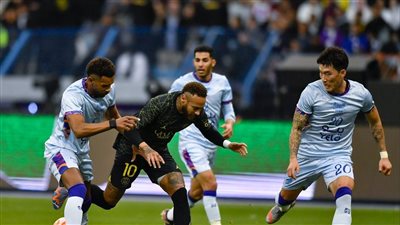 عاجل.. شاهد تصدي العويس لضربة جزاء نيمار بطريقة ساحرة