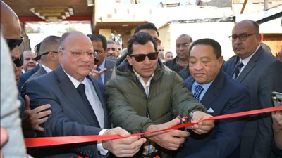 وزير الرياضة ومحافظ القاهرة يتفقدان تطوير مركزي شباب روض الفرج والثورة الحضري