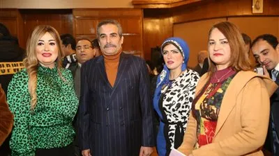 أحمد عبد العزيز وعلى الحجار فى حفل توقيع 