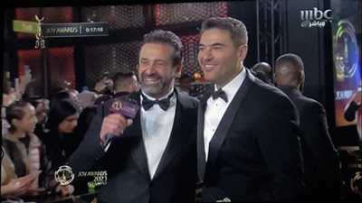 أحمد عز يحصد جائزة أفضل ممثل في حفل 