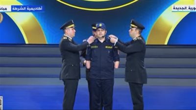 عاجل.. السيسي يعلن ترقية أحد أبطال الشرطة إلى رتبة عقيد