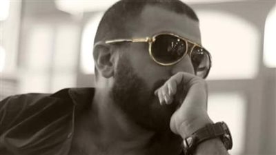 أحمد حسن راؤول يحتفل بوصول أعماله الوطنية إلى 30