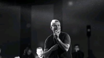 عمرو دياب يستعد لإحياء حفلًا غنائيًا بمناسبة عيد الحب