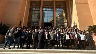 بطريرك الروم الكاثوليك يزور المدرسة البطريركية بمصر الجديدة