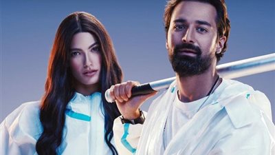 بموتوسيكل.. تارا عماد تشارك جمهورها كواليس 