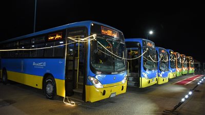 محافظ الإسكندرية يشهد إطلاق أول 10 أتوبيسات محولة للعمل من السولار للغاز