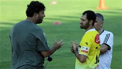 ميدو يعتذر لحسني عبد ربه عن دعوة نجوم الدراويش.. ويحول معسكر الإسماعيلي لثكنة عسكرية