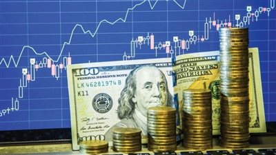 سيناريو قاتم لمستقبل الدولار.. خبراء: التراجع سيصل ذروته العام المقبل