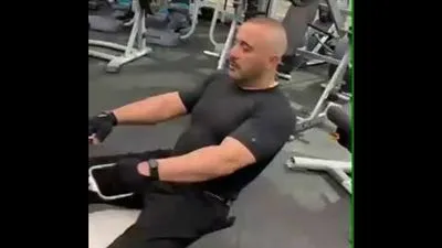 أحمد السقا يواصل التمرينات الشاقة لمسلسله الجديد 