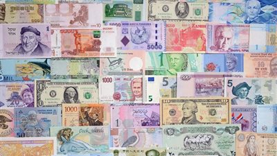 الين واليوان.. ننشر آخر تطورات  العملات العربية والأجنبية اليوم في السعودية 