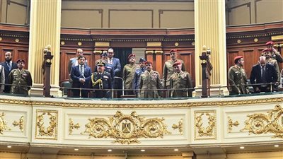 رئيس البرلمان يرحب بالوفد العسكري من كلية الدفاع الوطني العمانية