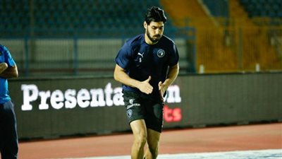 خبير تحكيمي يوضح مدى أحقية حصول علي جبر على بطاقة حمراء أمام الأهلي