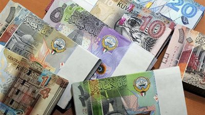 بعد تثبيت الفائدة.. سعر الدينار الكويتي اليوم في مصر