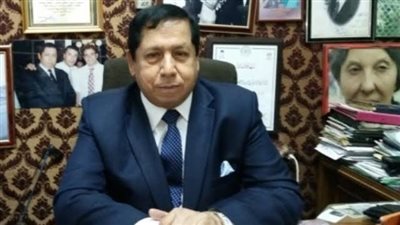 الماكيير محمد عشوب يكشف عن قصص حب في حياة الفنان الراحل أحمد زكي 