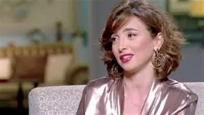 حاورت رئيس مصر وجمعت نجوم في تجربة سينمائية واحدة وقدمت طموحات الشعب في أفلام وثائقية.. ما لا تعرفه عن المخرجة ساندرا نشأت