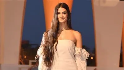 تارا عماد تشارك جمهورها صورة لها في طفولتها