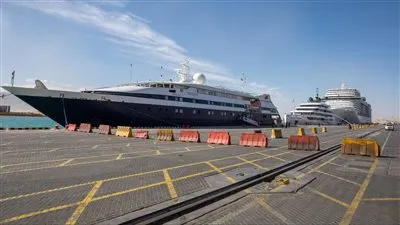 ميناء السخنة يستقبل الآلاف من السائحين على متن 3 سفن 