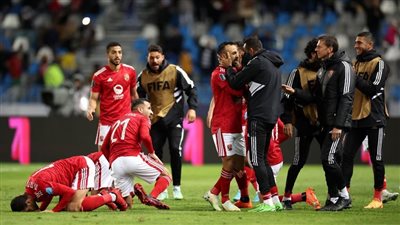 الأهلي يفض الشراكة مع برشلونة ويهدد عرش ريال مدريد في مونديال الأندية