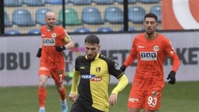 بمشاركة كوكا.. ألانيا سبور يتلقى الهزيمة على يد إسطنبول بثنائية في الدوري التركي