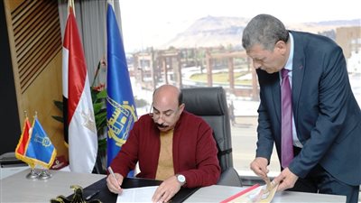 محافظ أسوان يعتمد نتيجة الفصل الدراسى الأول للشهادة الإعدادية للعام الدراسى 2022/2023 