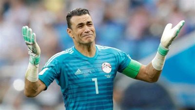 باستشارة زوجته.. تفاصيل مثيرة بشأن رحيل عصام الحضري عن منتخب مصر 