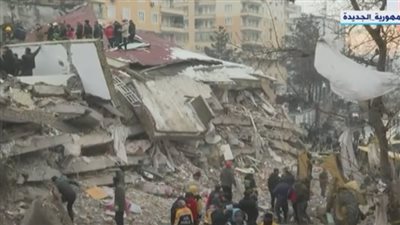 شاهد.. لقطات من آثار الزلزال المدمر الذي ضرب تركيا 